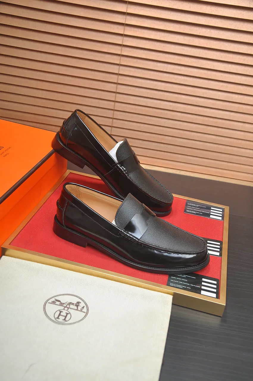 Men's shoes💰540💶[HERMES] (cowhide lining)🍀Italian top luxury🍀He does not pursue novel styles and gorgeous colors, but attracts the favor of successful men with his flawless, elegant and classic style. Formal leather shoes This very comfortable, simple and stable style allows you to easily match any style! The pattern is absolutely 1:1 refined from the original case, and we strive for excellence in materials, imported cowhide + cowhide lining💪💪💪extraordinary texture👍! .Code number: 39-45 (45 customized)